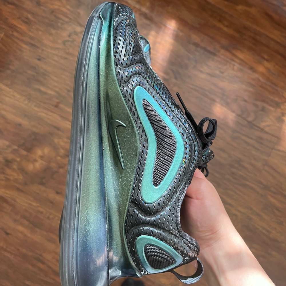 Nike Air Max 720 Black/Metallic M6.5/W8, worn once, incl box